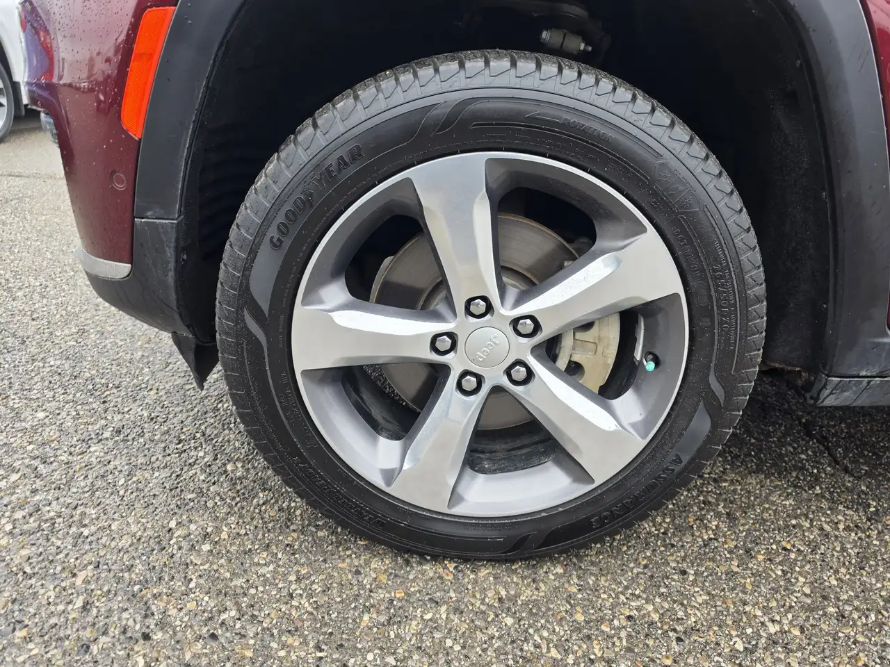 Jeep Grand Cherokee снимка Jeep Grand Cherokee