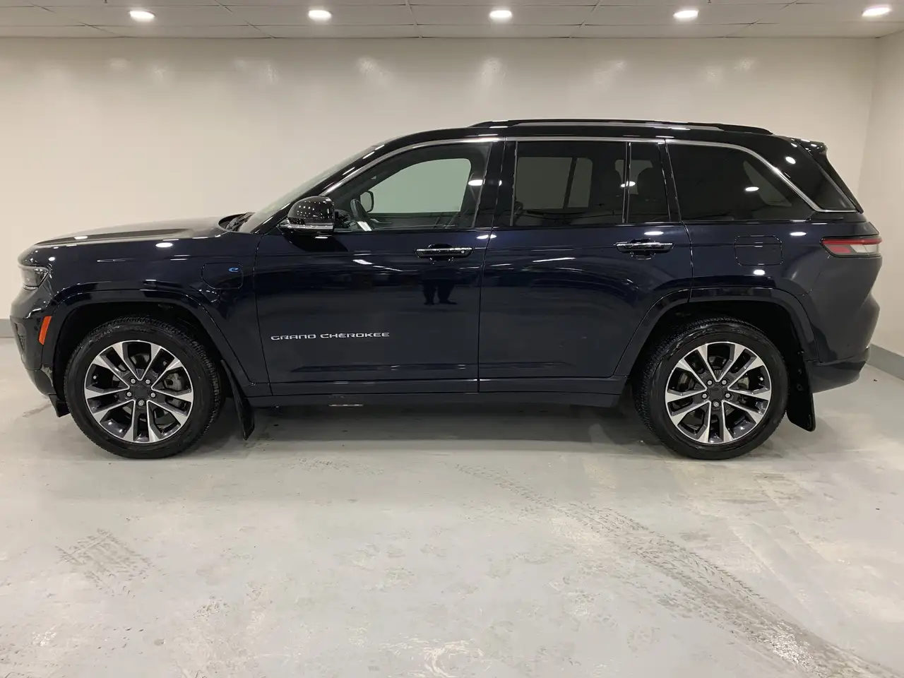 Jeep Grand Cherokee снимка Jeep Grand Cherokee
