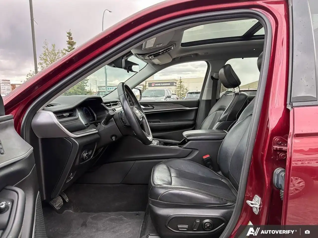 Jeep Grand Cherokee снимка Jeep Grand Cherokee