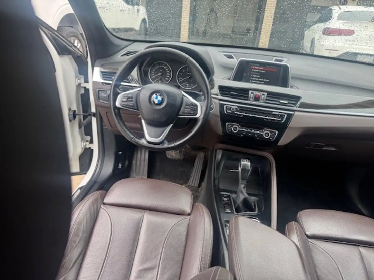 BMW X1 снимка BMW X1