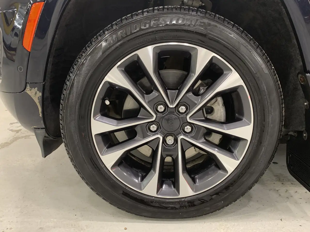 Jeep Grand Cherokee снимка Jeep Grand Cherokee