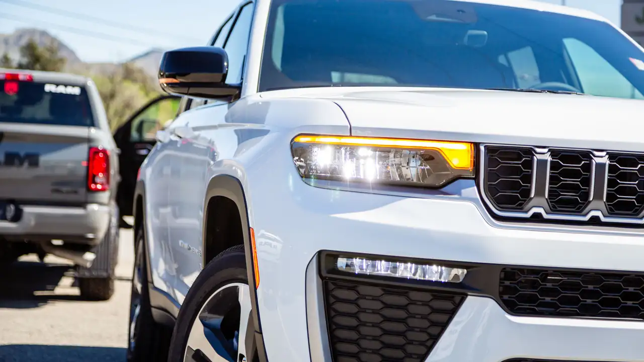 Jeep Grand Cherokee снимка Jeep Grand Cherokee