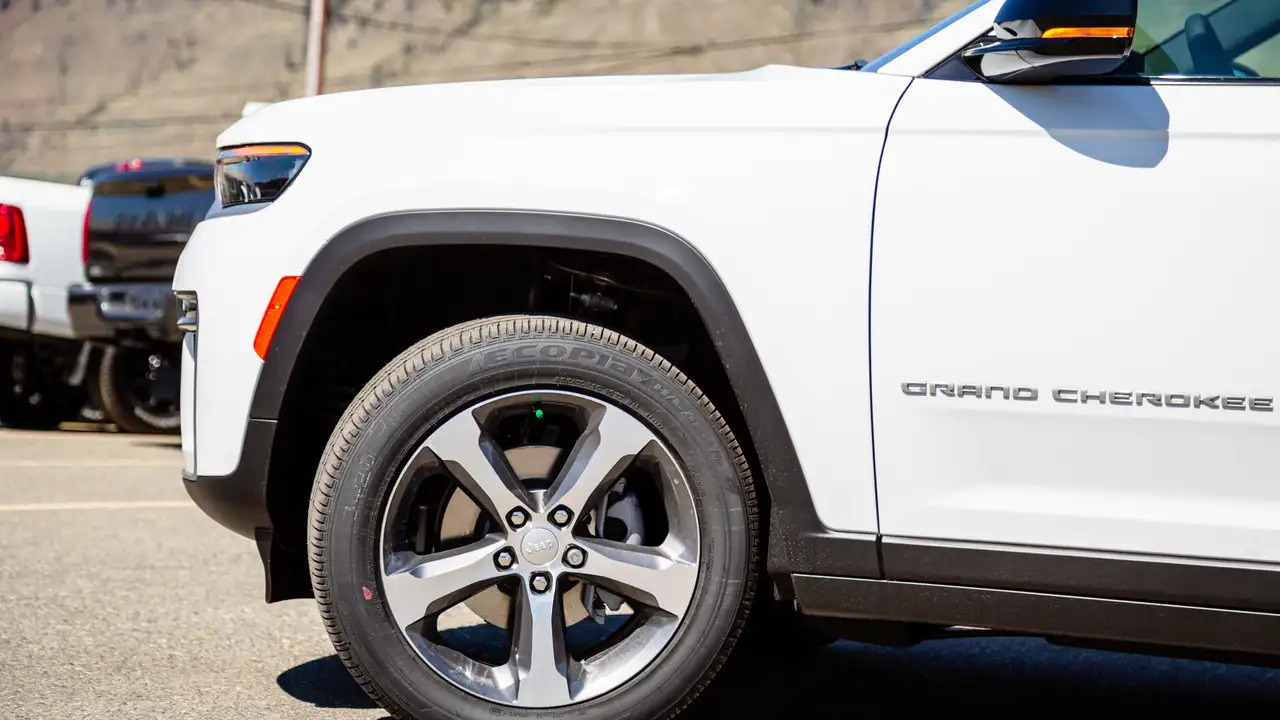 Jeep Grand Cherokee снимка Jeep Grand Cherokee