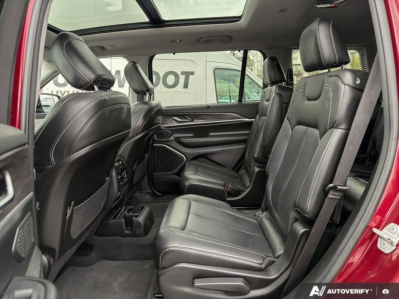 Jeep Grand Cherokee снимка Jeep Grand Cherokee