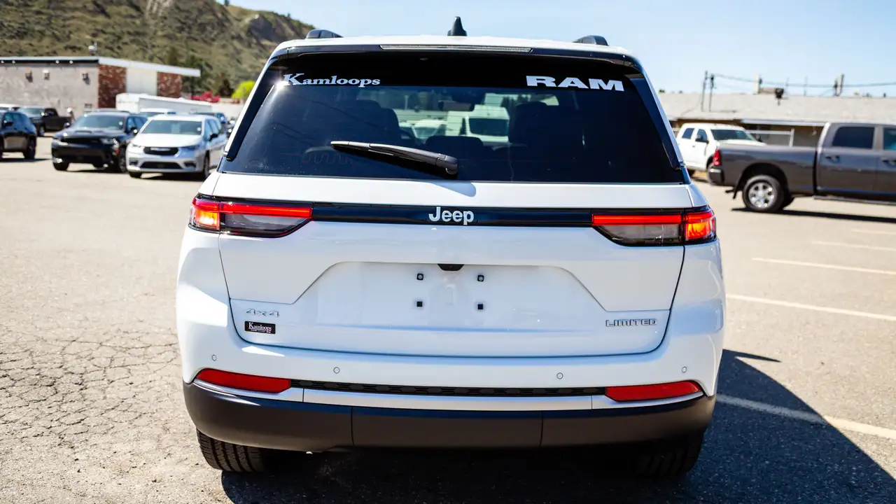 Jeep Grand Cherokee снимка Jeep Grand Cherokee