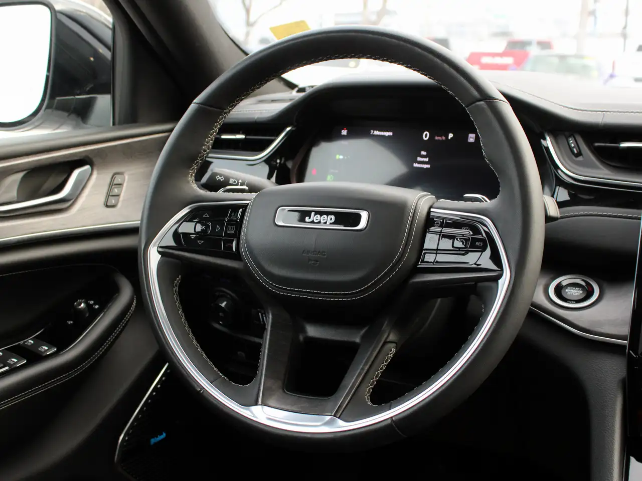 Jeep Grand Cherokee снимка Jeep Grand Cherokee