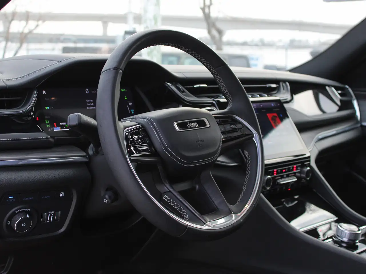 Jeep Grand Cherokee снимка Jeep Grand Cherokee