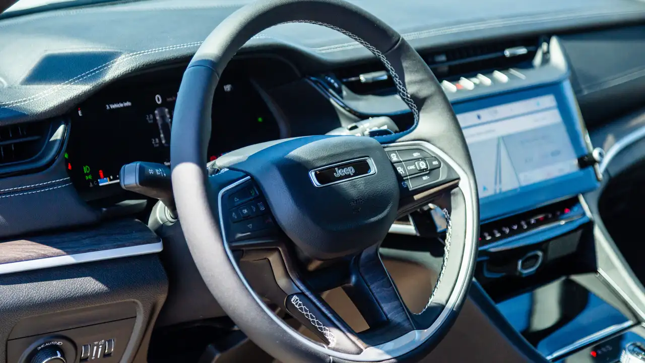 Jeep Grand Cherokee снимка Jeep Grand Cherokee