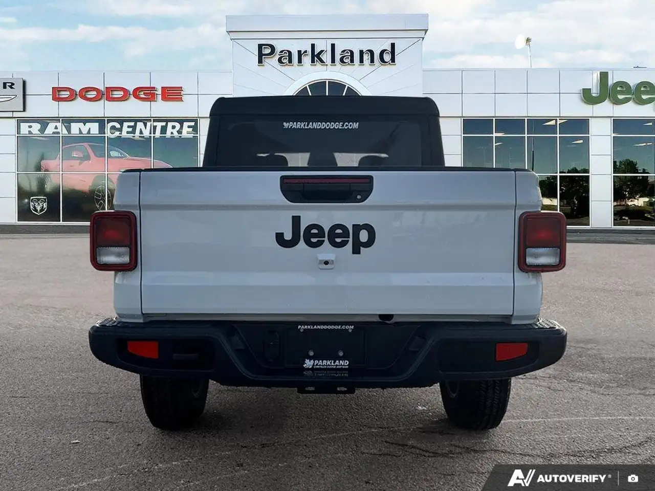Jeep Gladiator снимка Jeep Gladiator
