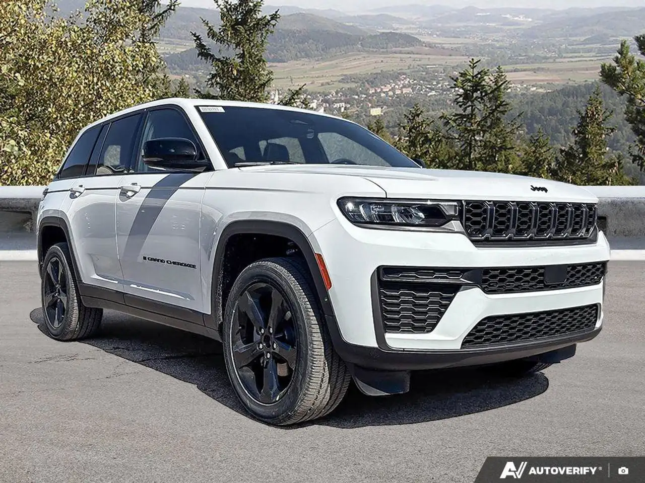 Jeep Grand Cherokee снимка Jeep Grand Cherokee