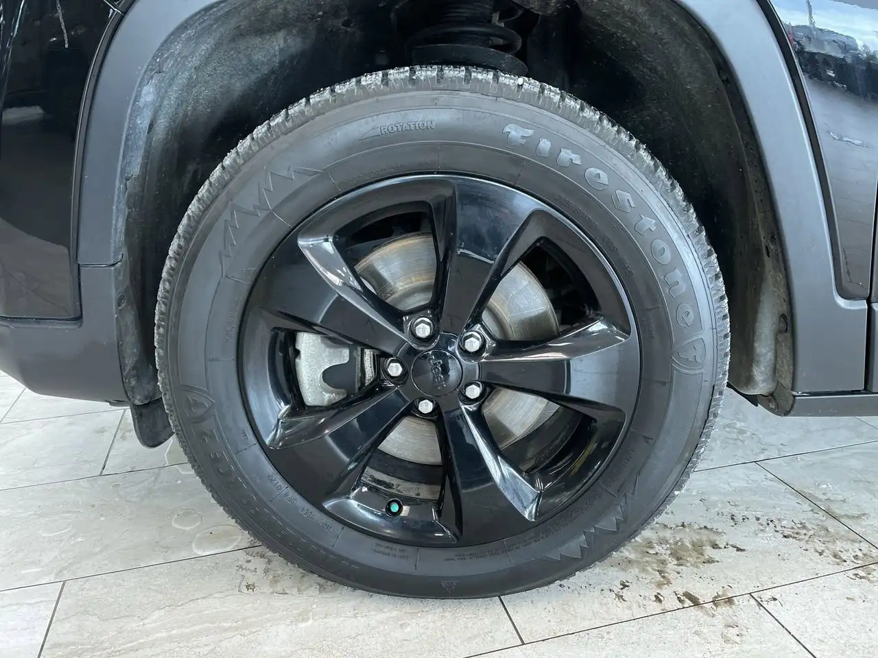 Jeep Cherokee снимка Jeep Cherokee
