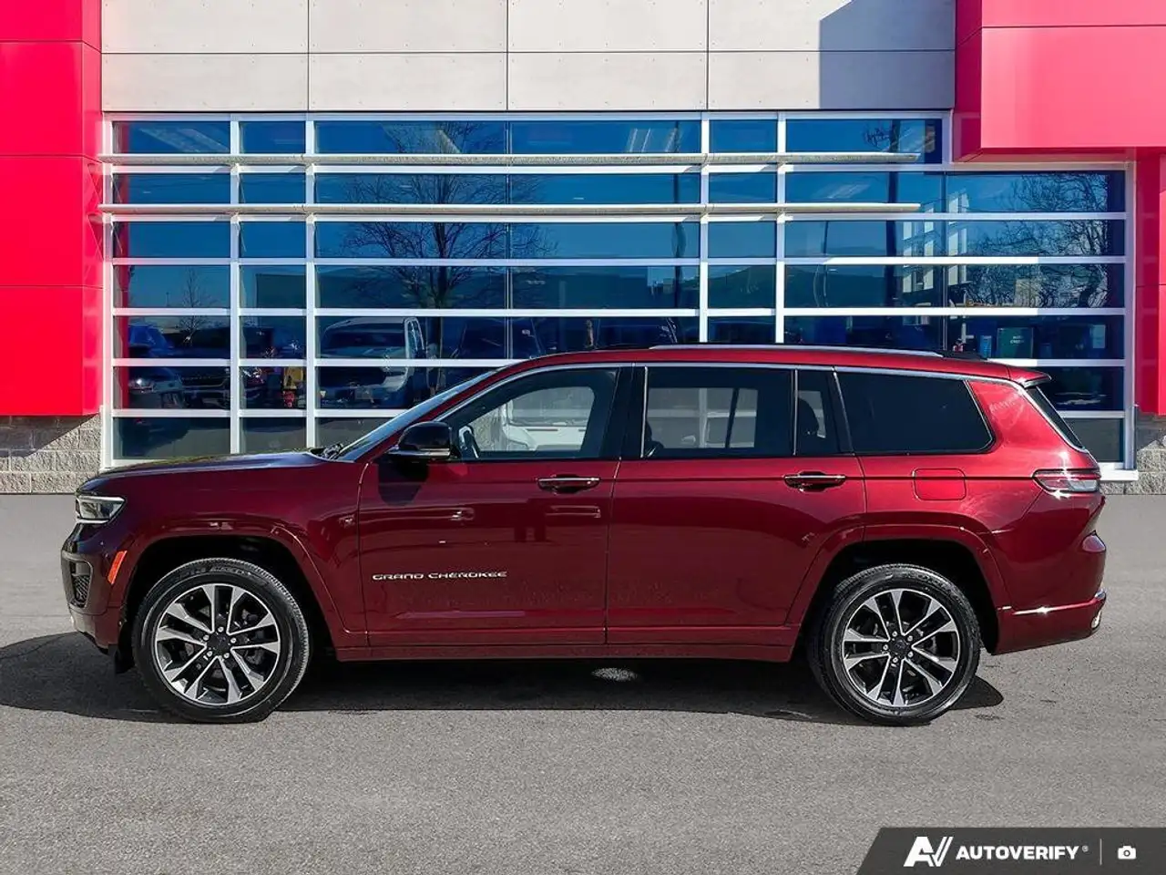 Jeep Grand Cherokee снимка Jeep Grand Cherokee