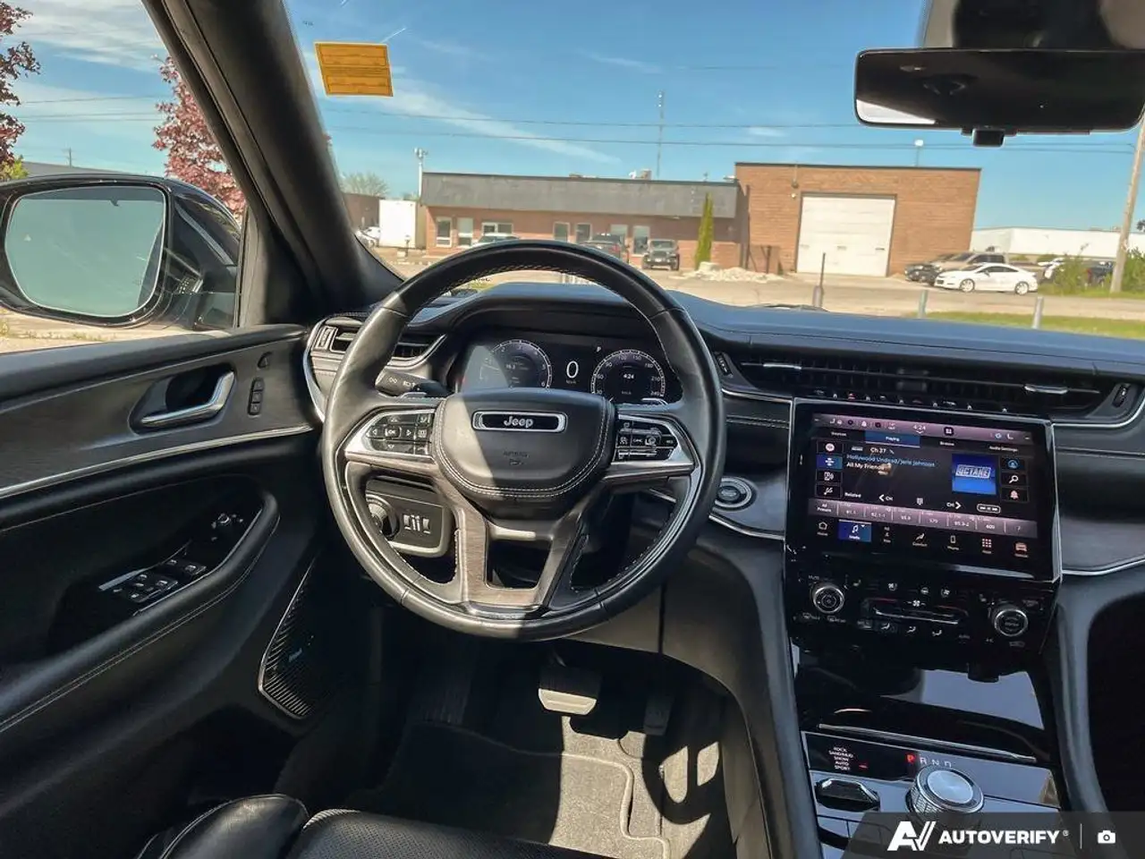Jeep Grand Cherokee снимка Jeep Grand Cherokee