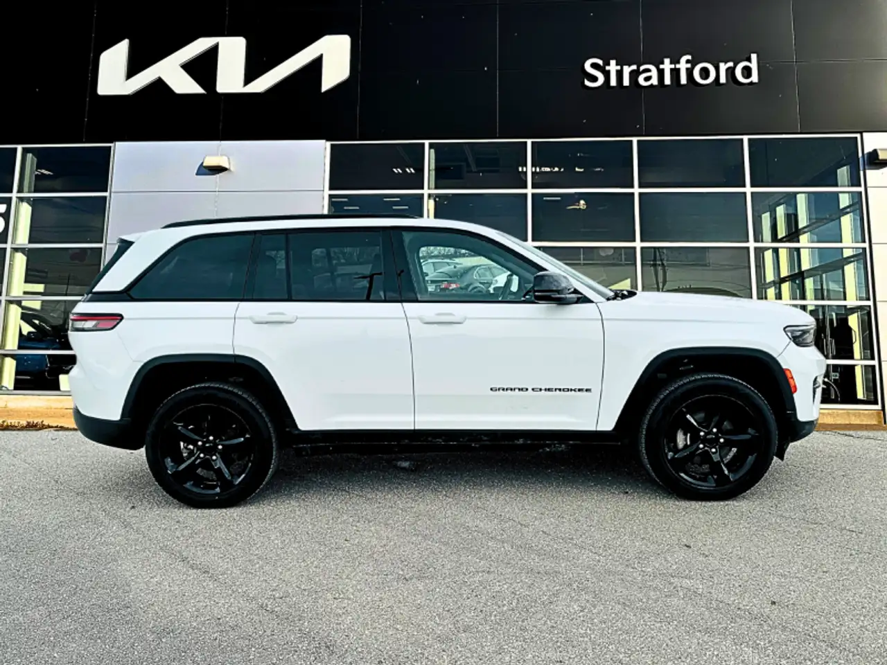 Jeep Grand Cherokee снимка Jeep Grand Cherokee