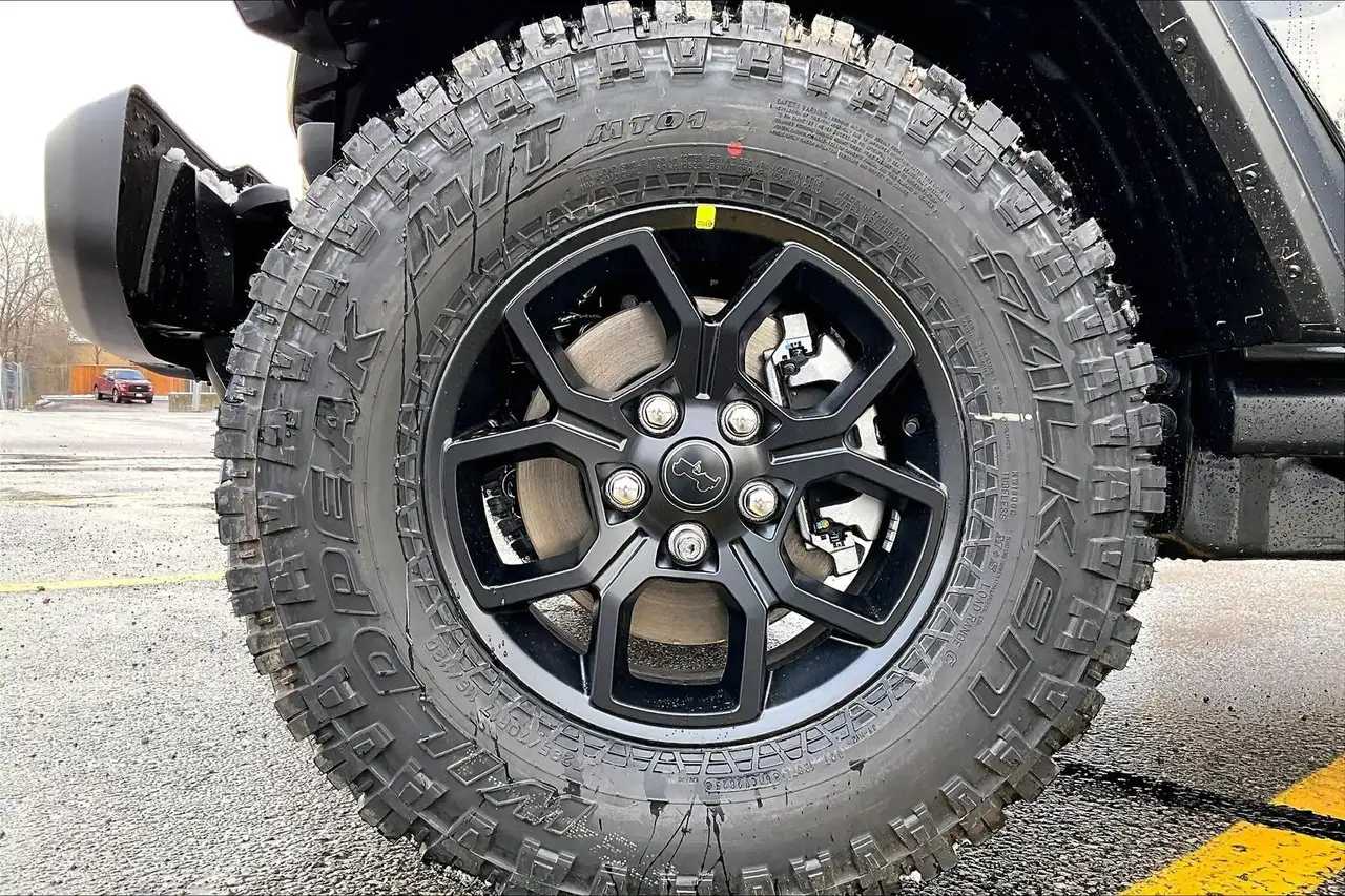 Jeep Wrangler снимка Jeep Wrangler