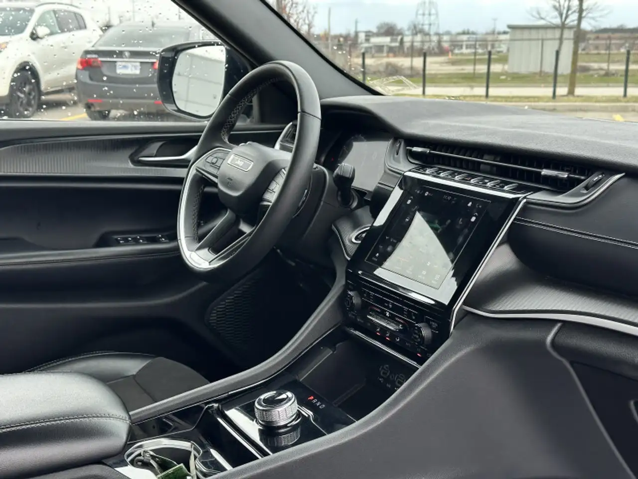 Jeep Grand Cherokee снимка Jeep Grand Cherokee