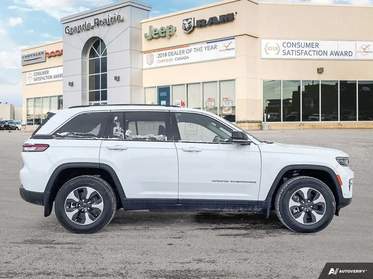 Jeep Grand Cherokee снимка Jeep Grand Cherokee