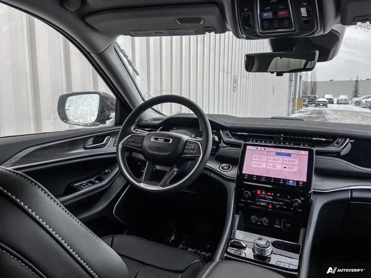 Jeep Grand Cherokee снимка Jeep Grand Cherokee