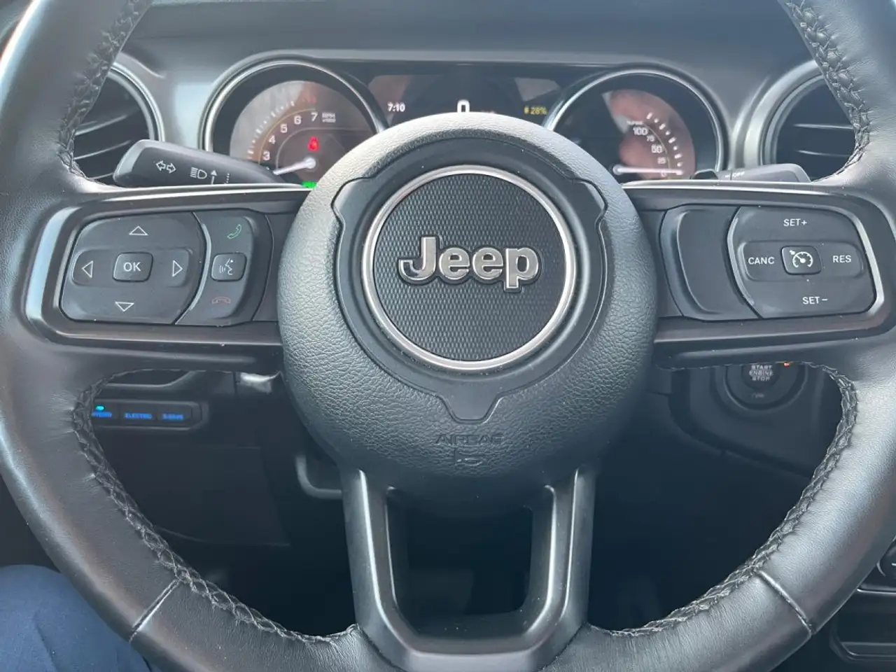 Jeep Wrangler снимка Jeep Wrangler