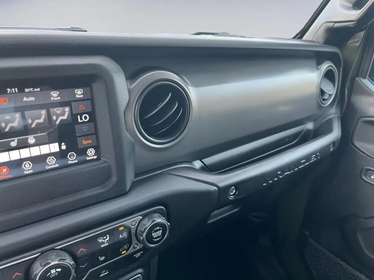 Jeep Wrangler снимка Jeep Wrangler
