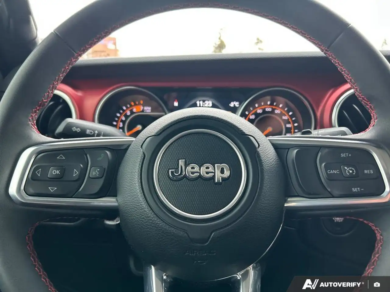 Jeep Wrangler снимка Jeep Wrangler