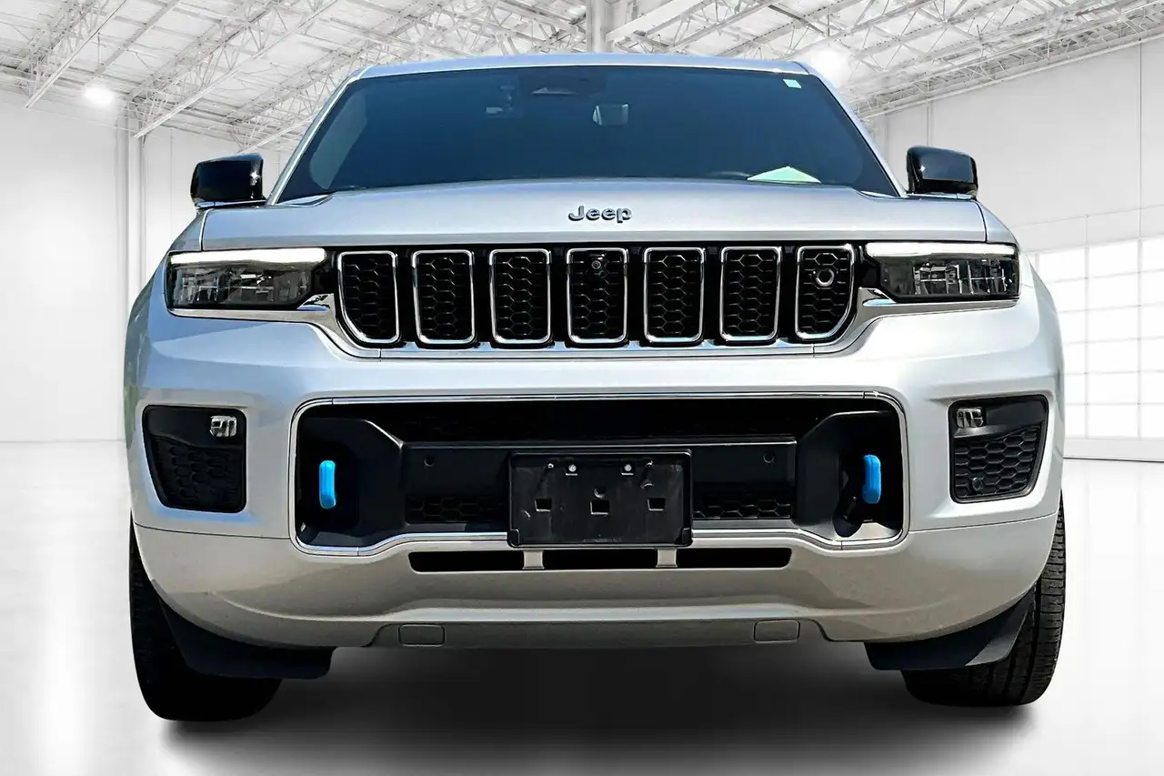 Jeep Grand Cherokee снимка Jeep Grand Cherokee