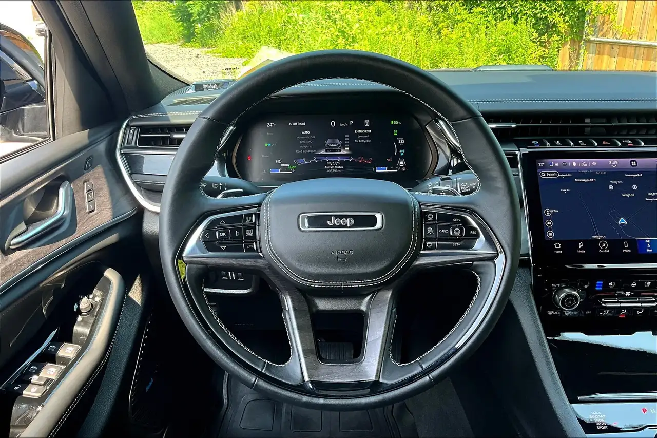 Jeep Grand Cherokee снимка Jeep Grand Cherokee