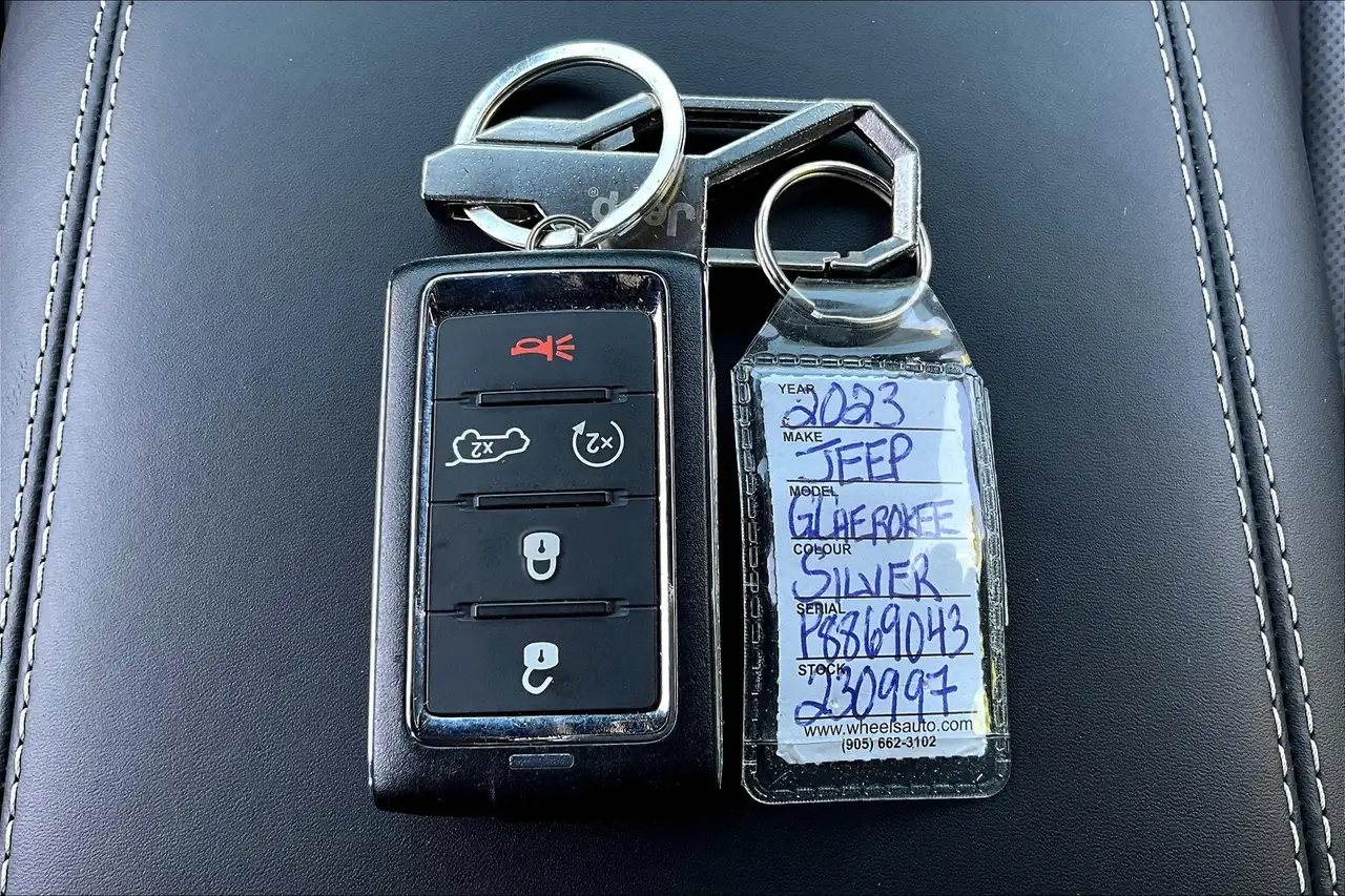 Jeep Grand Cherokee снимка Jeep Grand Cherokee
