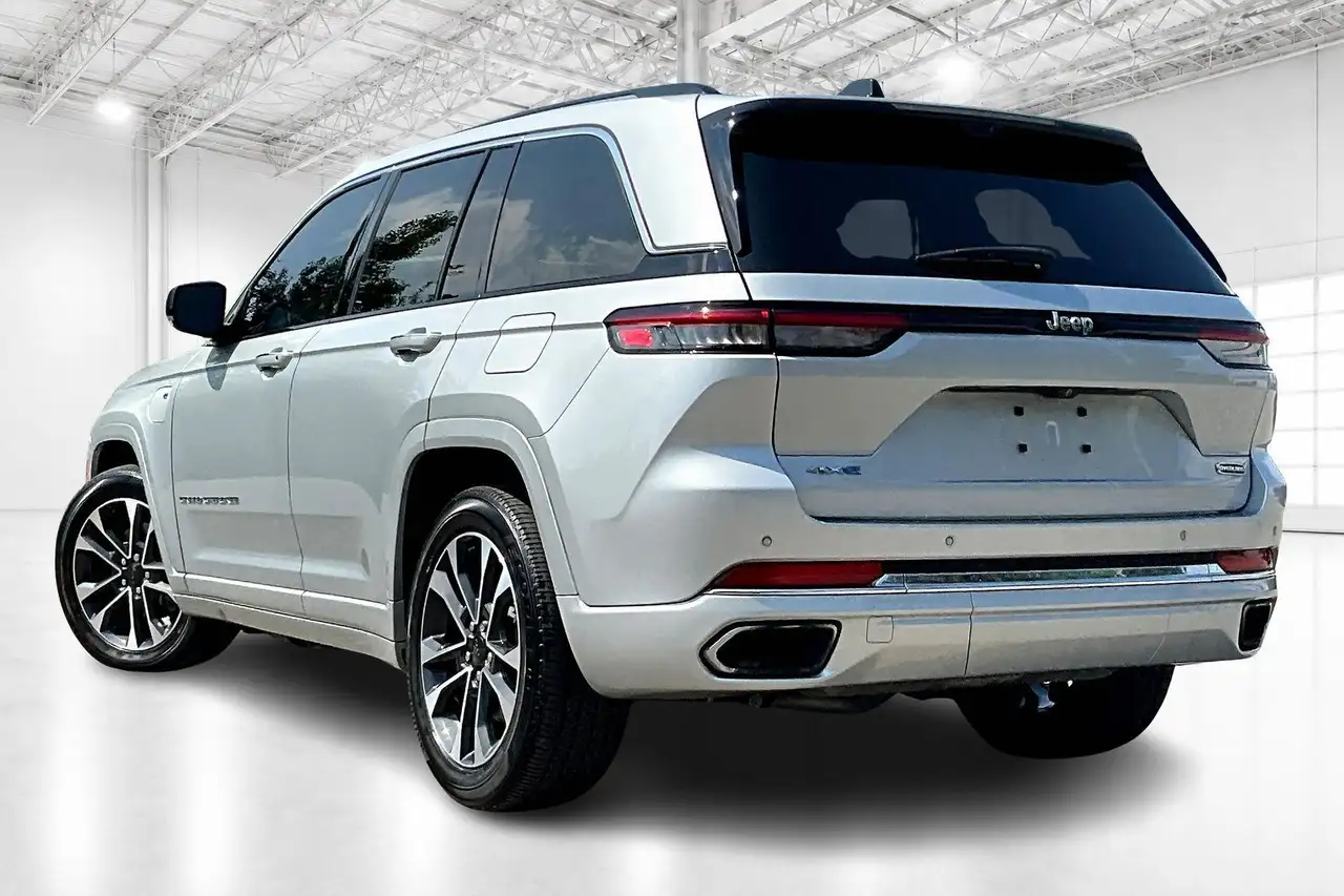 Jeep Grand Cherokee снимка Jeep Grand Cherokee