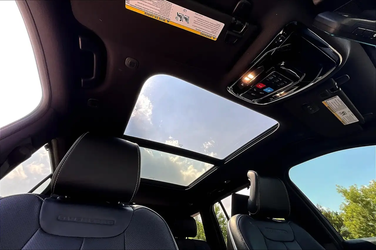 Jeep Grand Cherokee снимка Jeep Grand Cherokee
