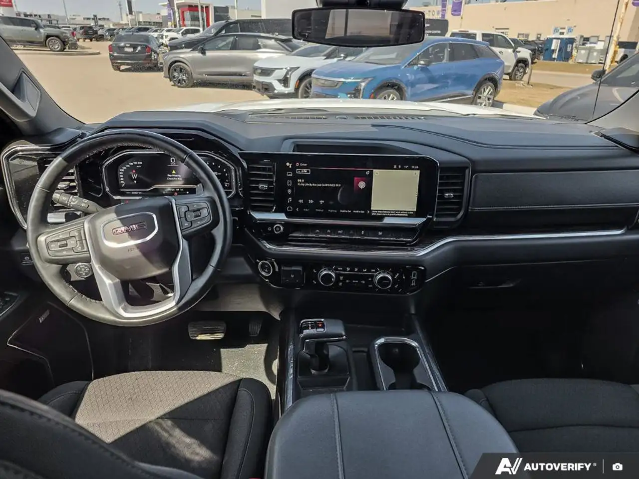 GMC Sierra 1500 снимка GMC Sierra 1500