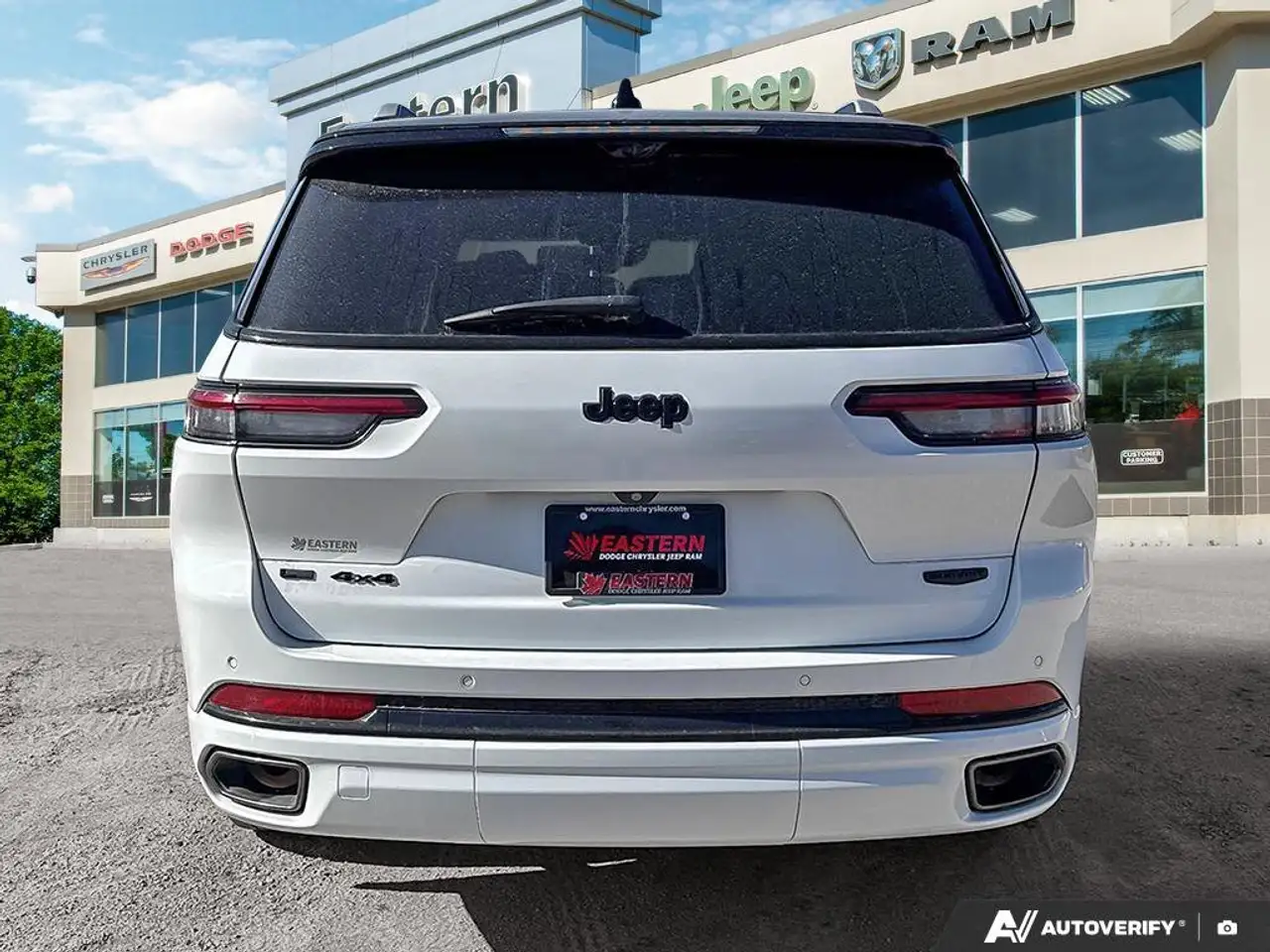 Jeep Grand Cherokee снимка Jeep Grand Cherokee