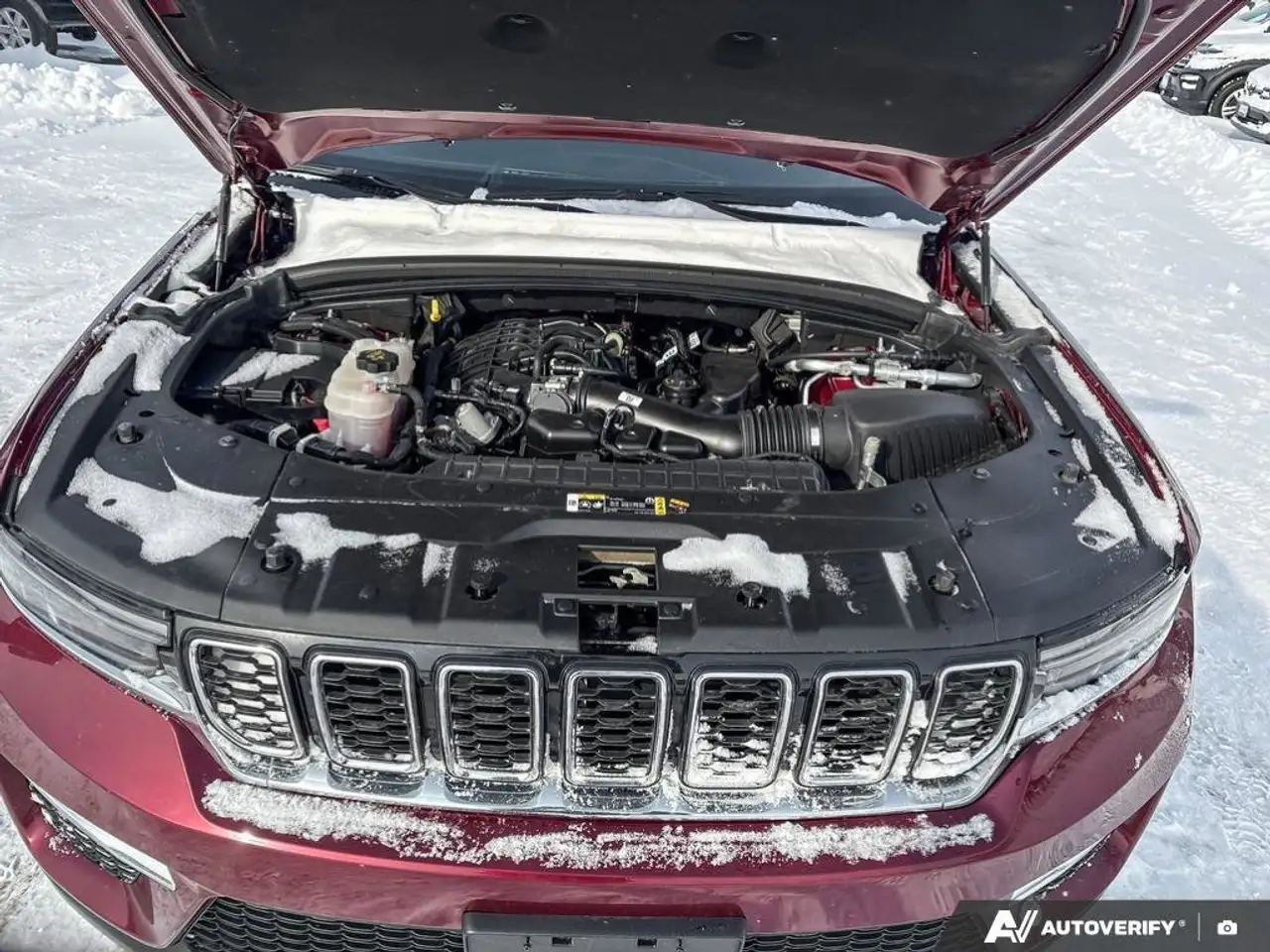 Jeep Grand Cherokee снимка Jeep Grand Cherokee