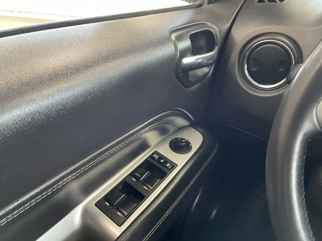 Jeep Compass photo Jeep Compass