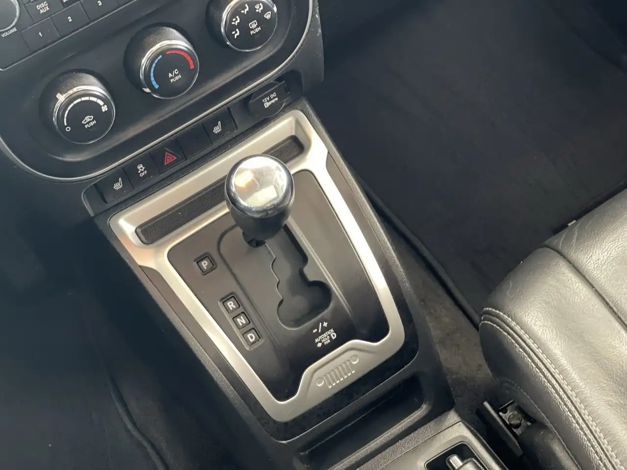 Jeep Compass photo Jeep Compass