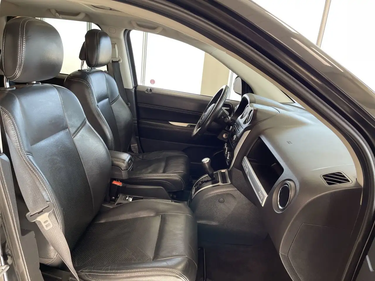 Jeep Compass photo Jeep Compass