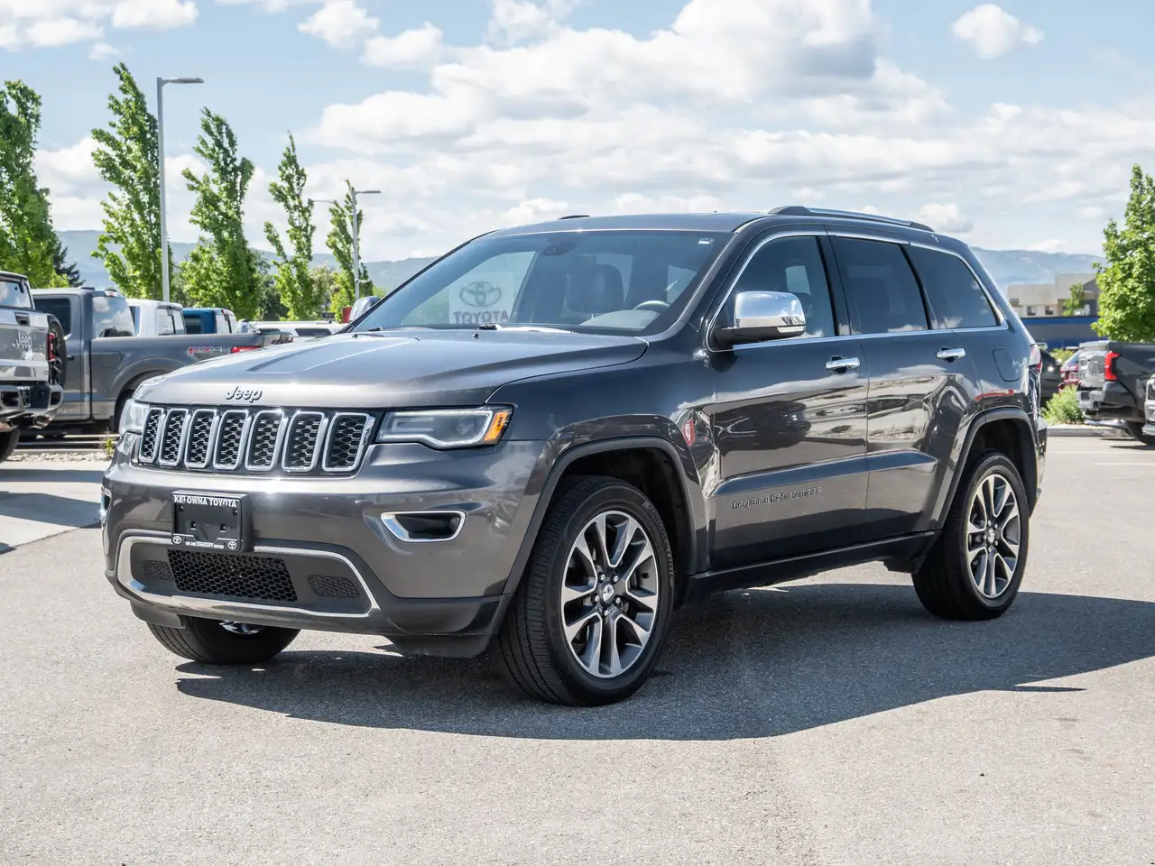 Jeep Grand Cherokee снимка Jeep Grand Cherokee