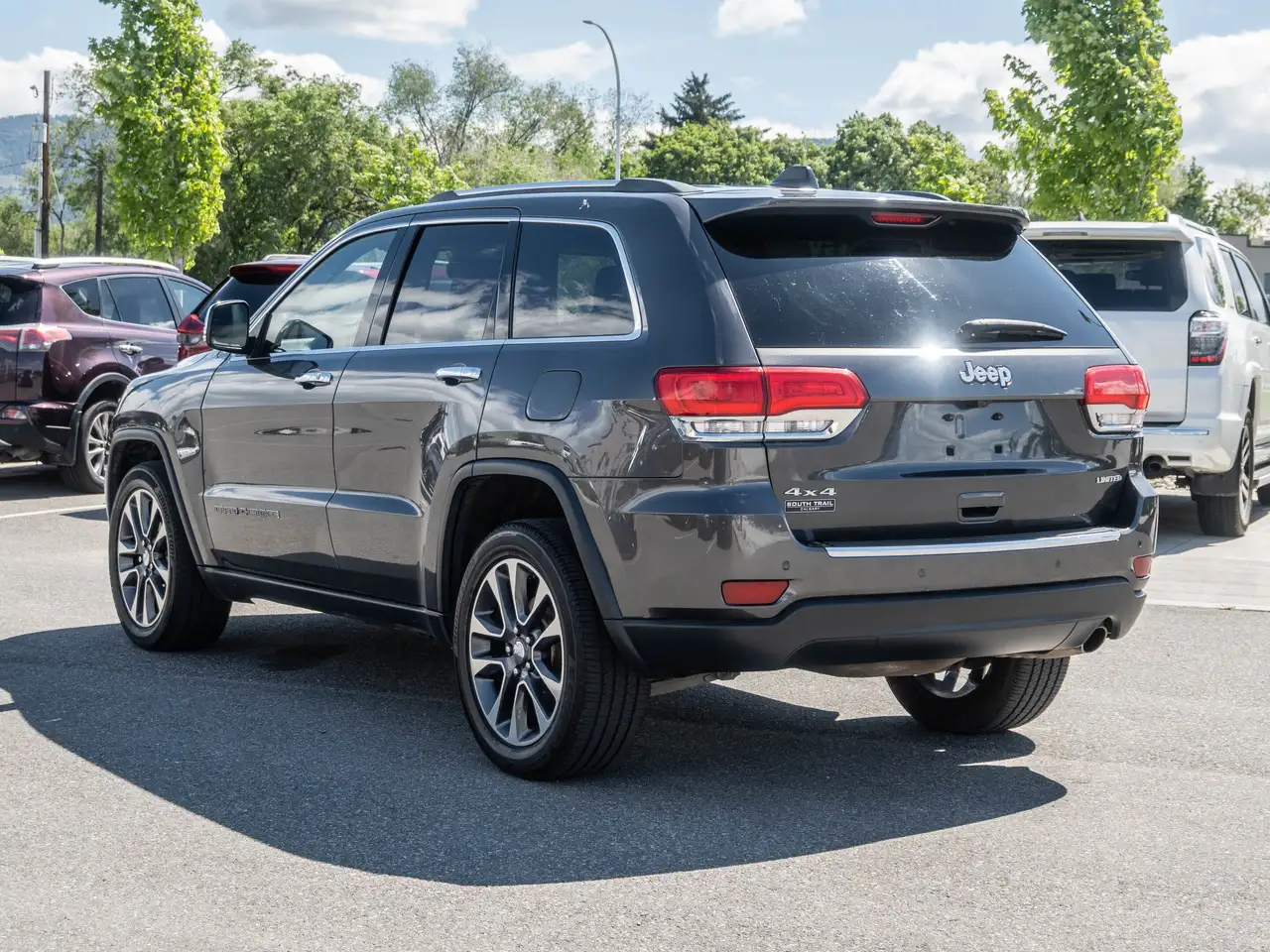 Jeep Grand Cherokee снимка Jeep Grand Cherokee
