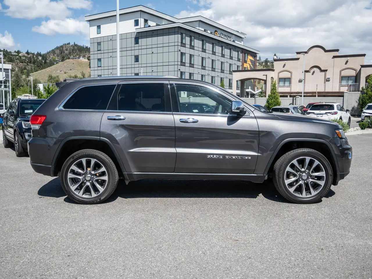 Jeep Grand Cherokee снимка Jeep Grand Cherokee