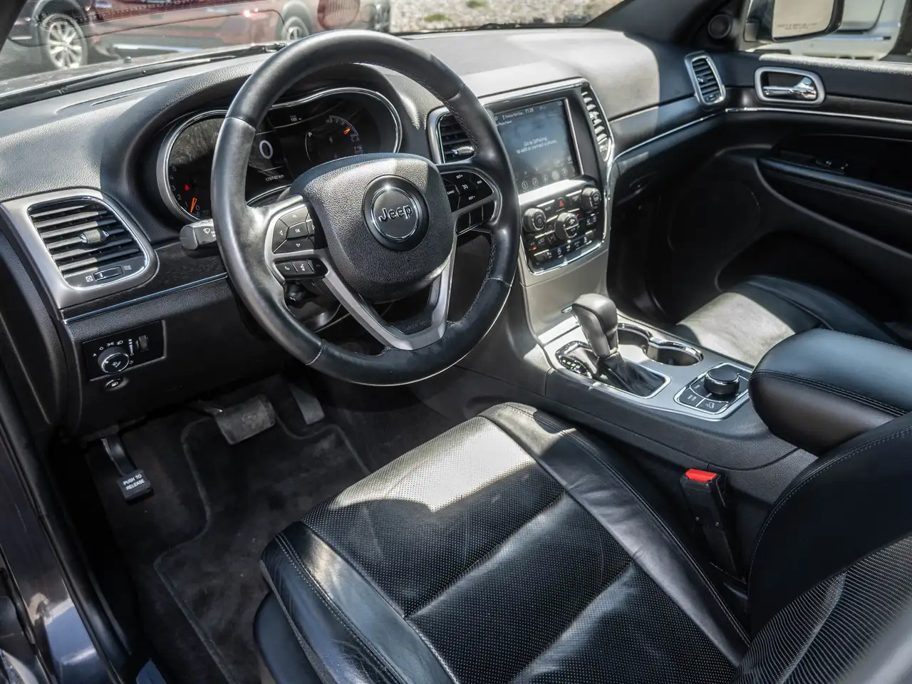 Jeep Grand Cherokee снимка Jeep Grand Cherokee