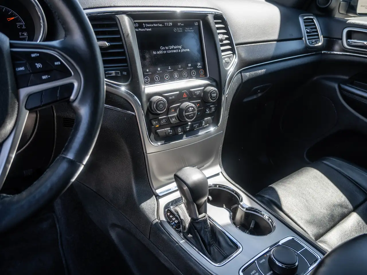 Jeep Grand Cherokee снимка Jeep Grand Cherokee