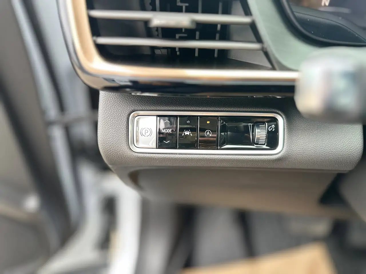 Buick Envision photo Buick Envision