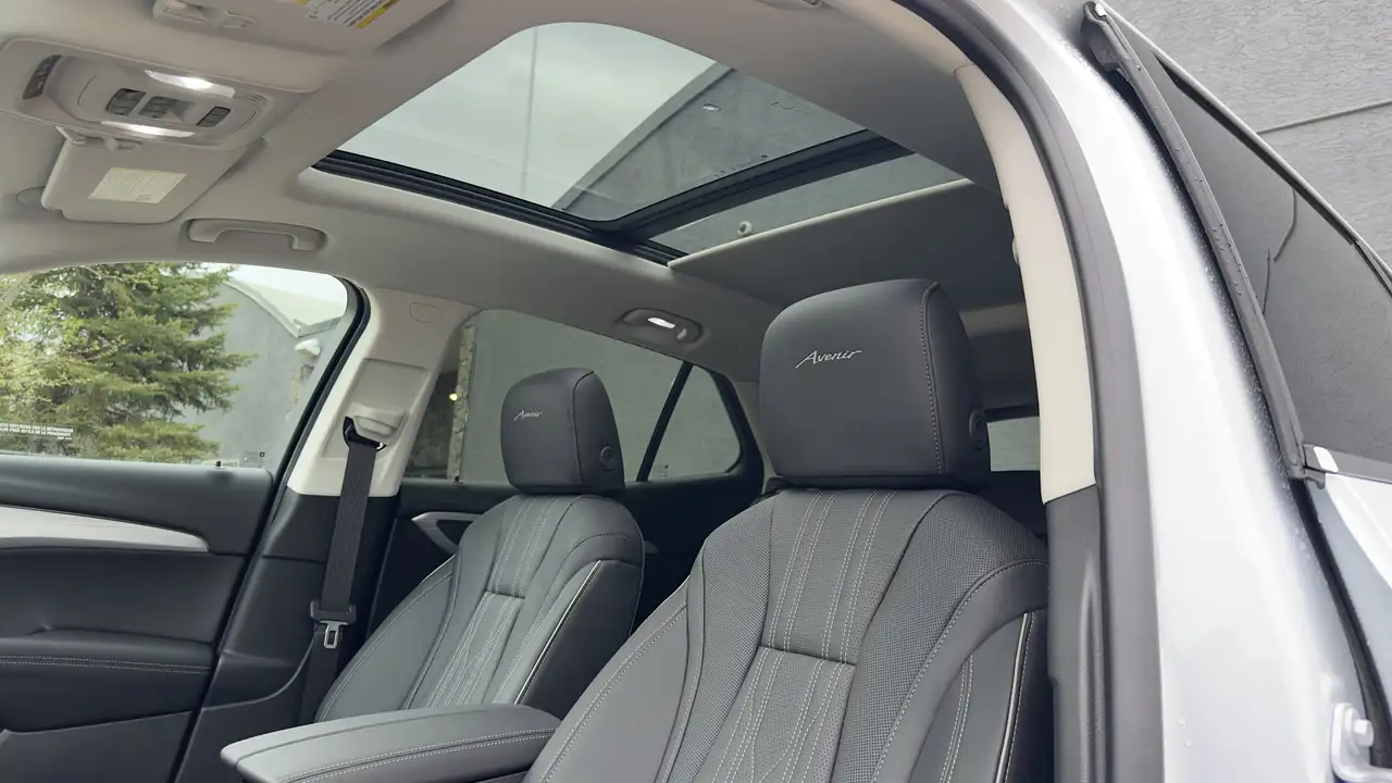 Buick Envision photo Buick Envision