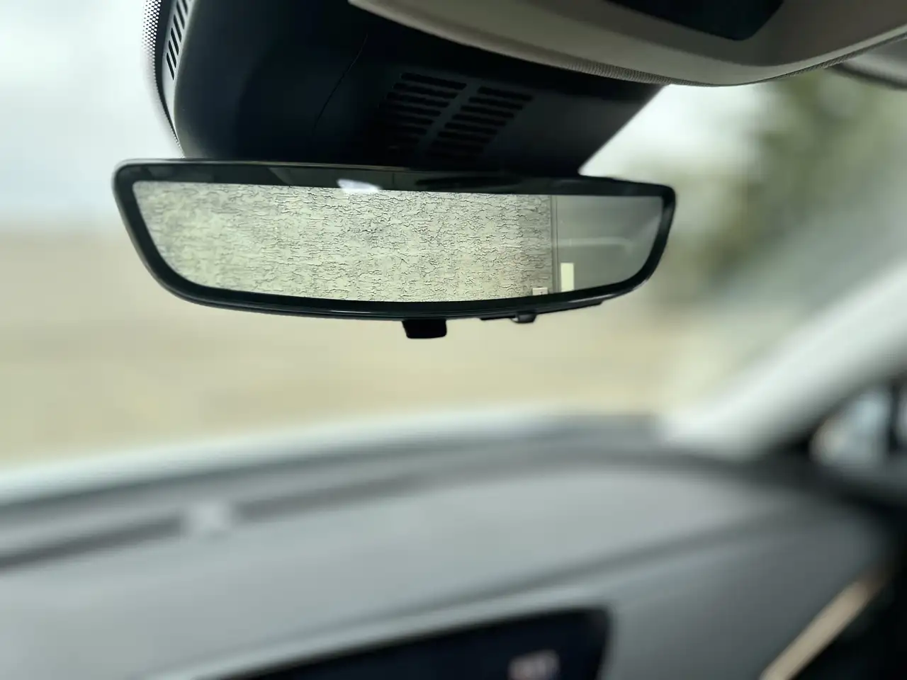 Buick Envision photo Buick Envision