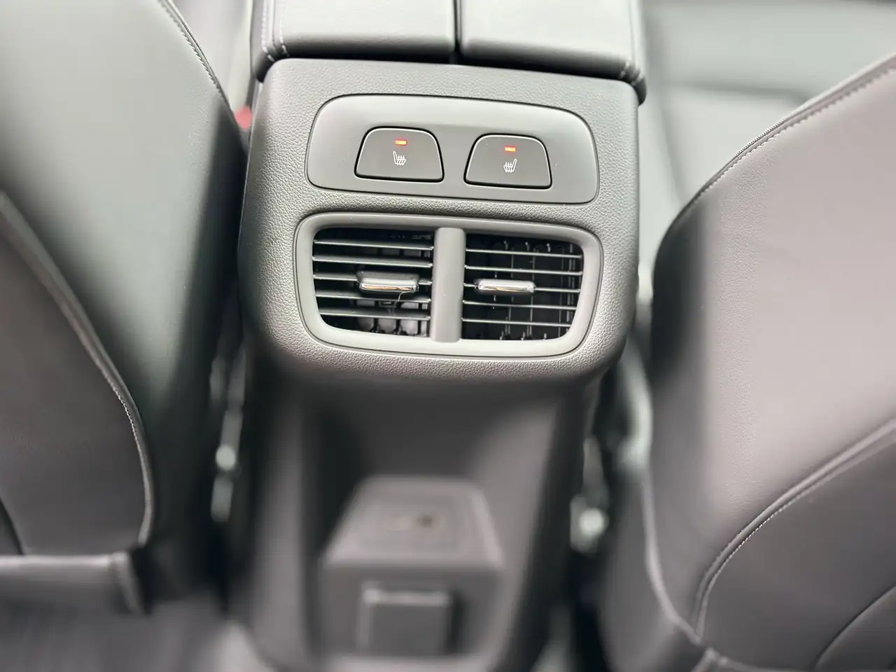 Buick Envision photo Buick Envision
