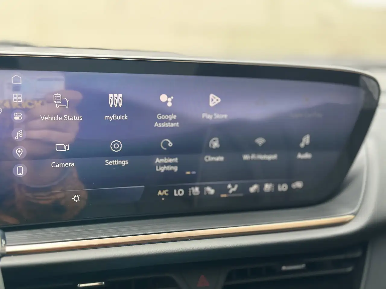 Buick Envision photo Buick Envision