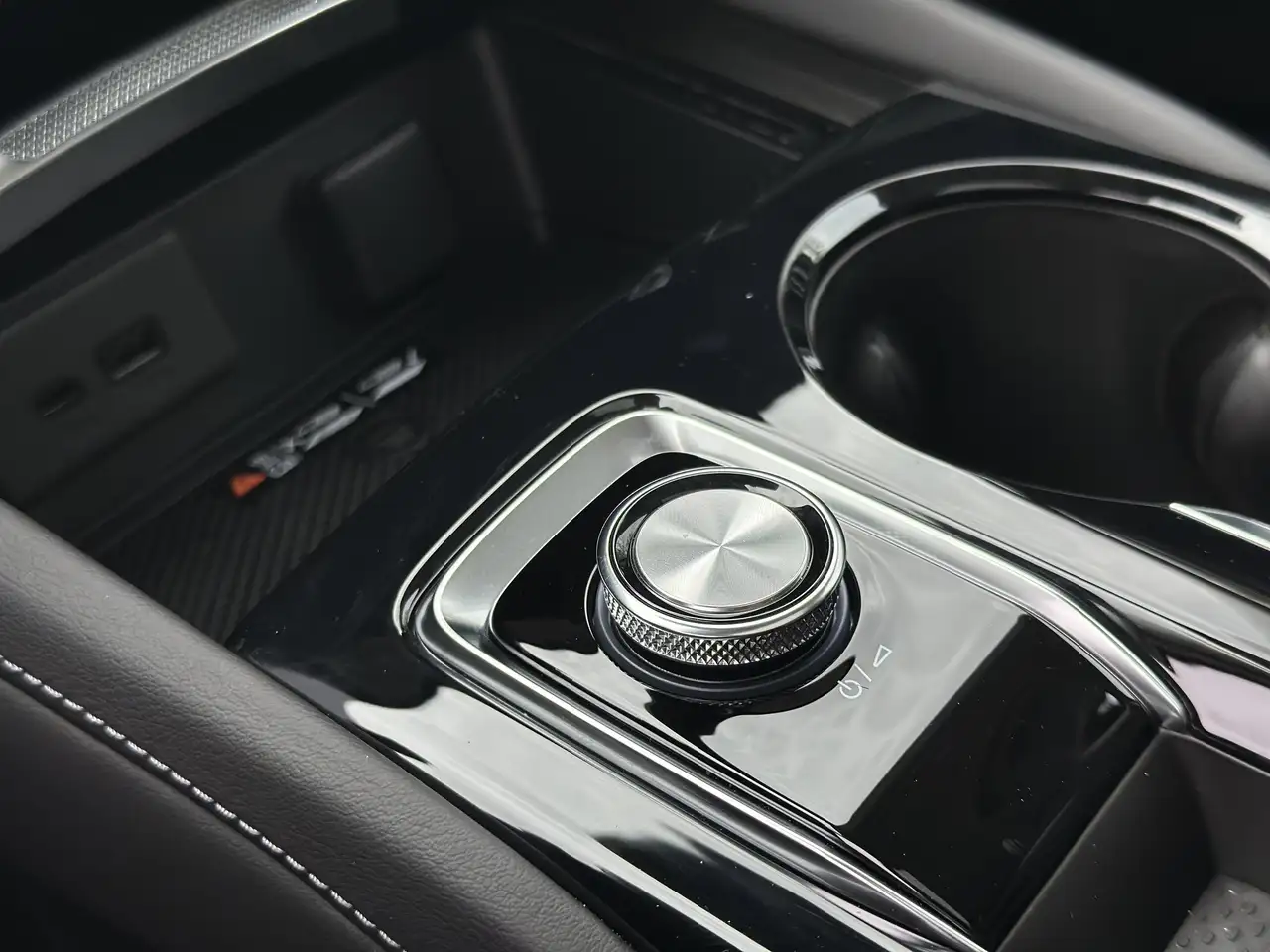 Buick Envision photo Buick Envision