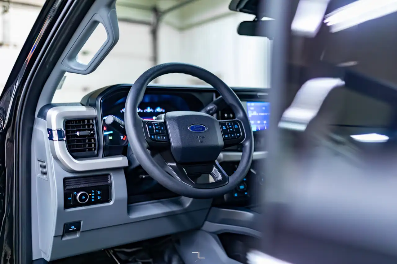Ford F 350 снимка Ford F 350