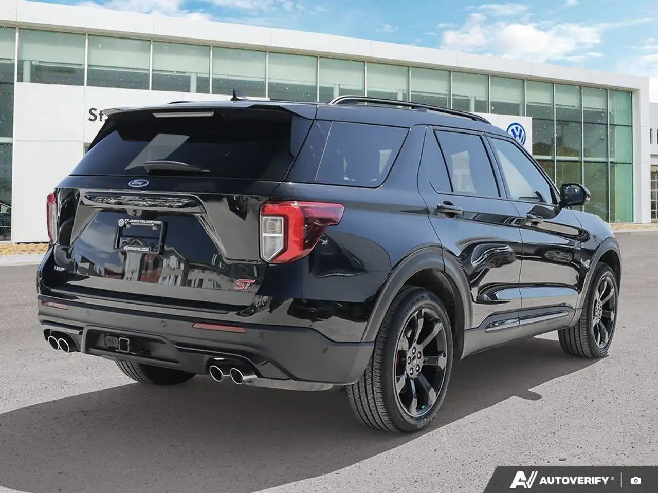 Ford Explorer снимка Ford Explorer