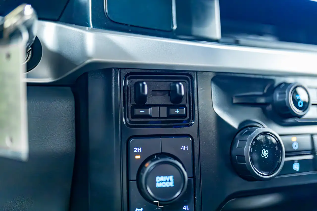 Ford F 350 снимка Ford F 350